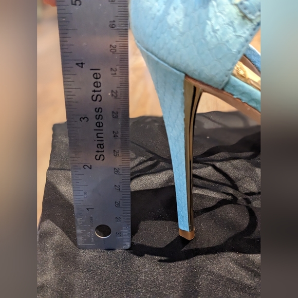 Marciano light blue size 7 Sandals 4" heel - Picture 6 of 7